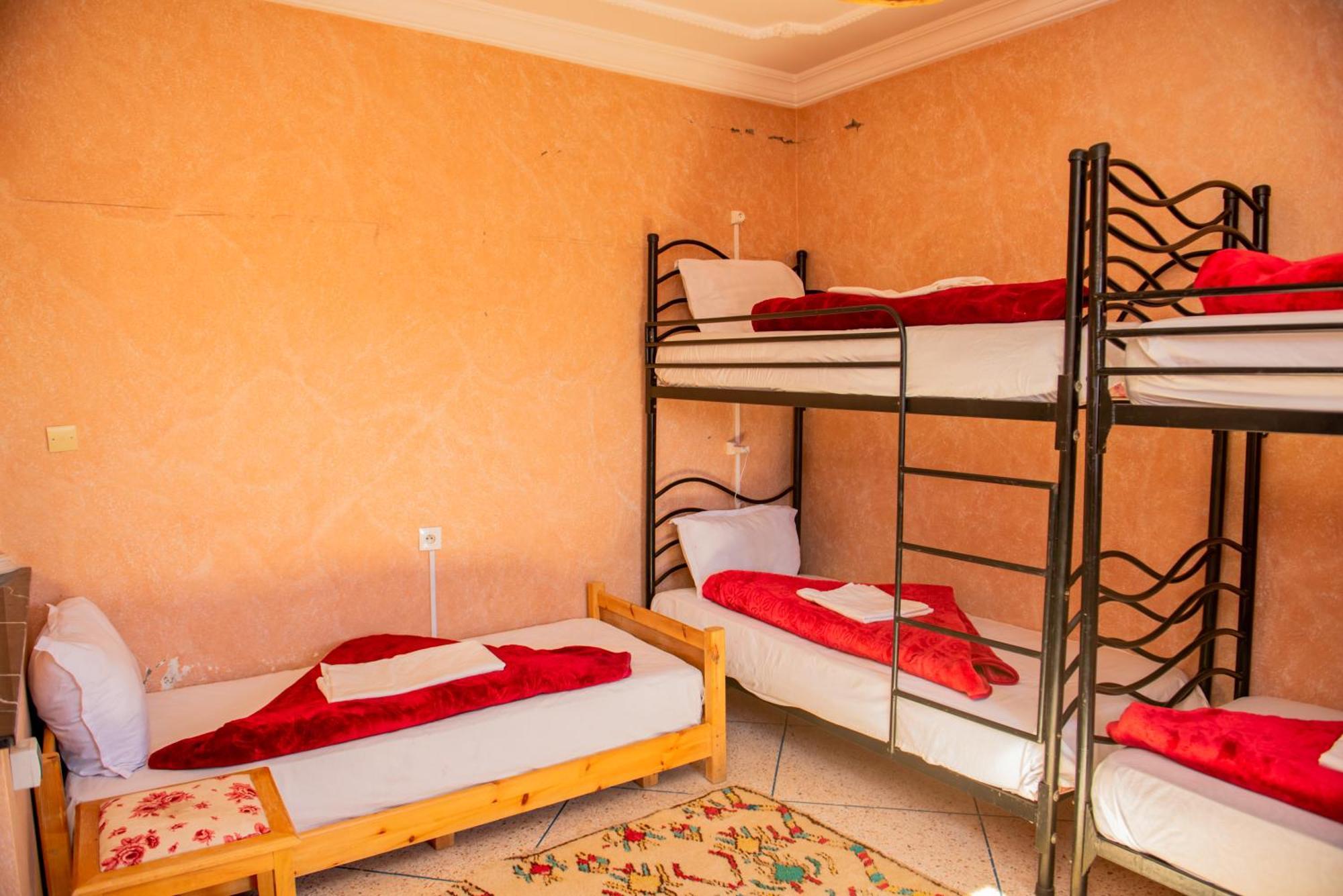 Hostel Afgo Rooftop Varzazat Dış mekan fotoğraf
